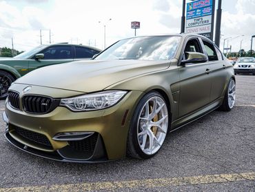 BMW M3 steals the show at the Street Kingz car meet — absolutely frame-worthy.