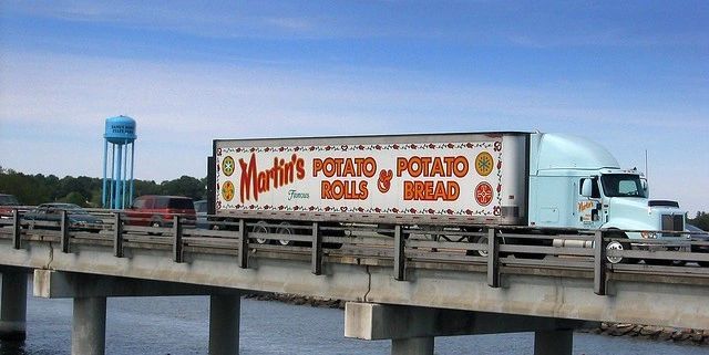 Martin's Potato Rolls (8 Rolls), Alstede Farms