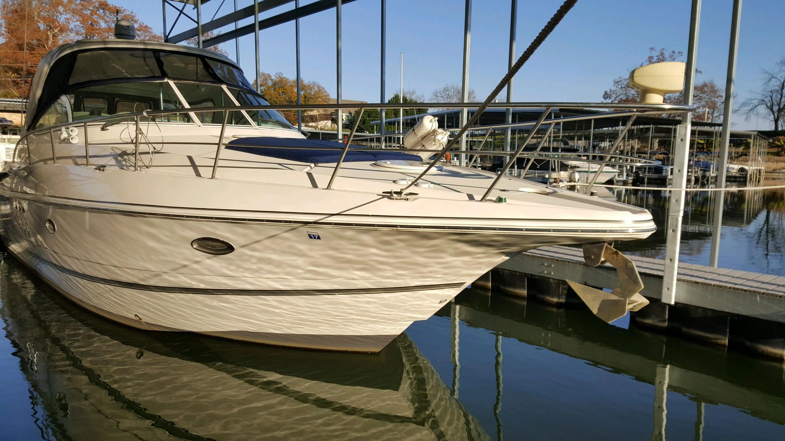Boat washing, detailing, buffing and wax in Chattanooga.