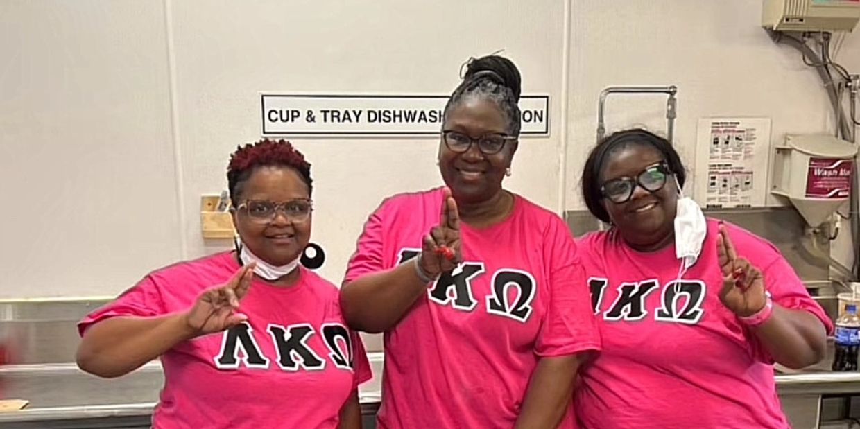 Lambda Kappa Omega Sorority Inc. 
Non-Collegiate Sorority 2007  
Beta Zeta Chapter- Newport News