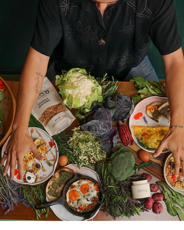 variedad de alimentos enfocados en sanar