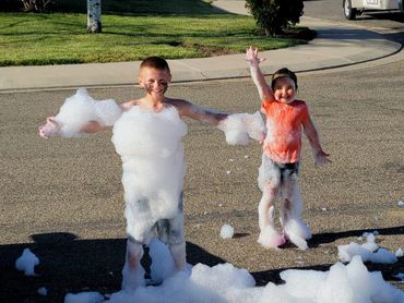 Grand Junction neighborhood party celebration with kids and foam!