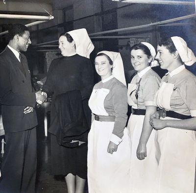 Visiting St. Bartholemew's Hospital, London.
Fox Photos, London