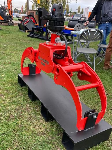 Green Attachments WG range hydraulic wood grapples