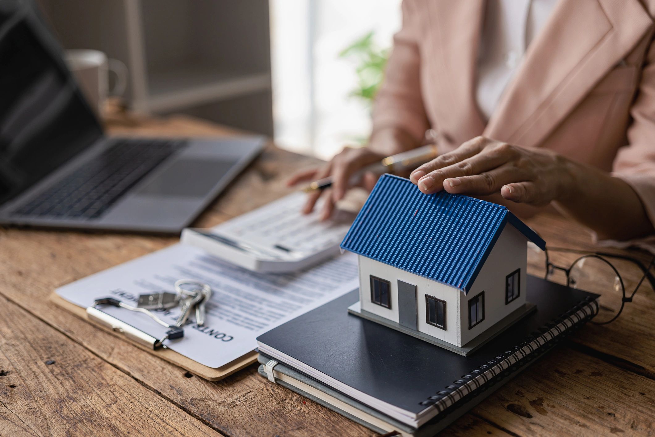 advise clients on purchasing or renting a home