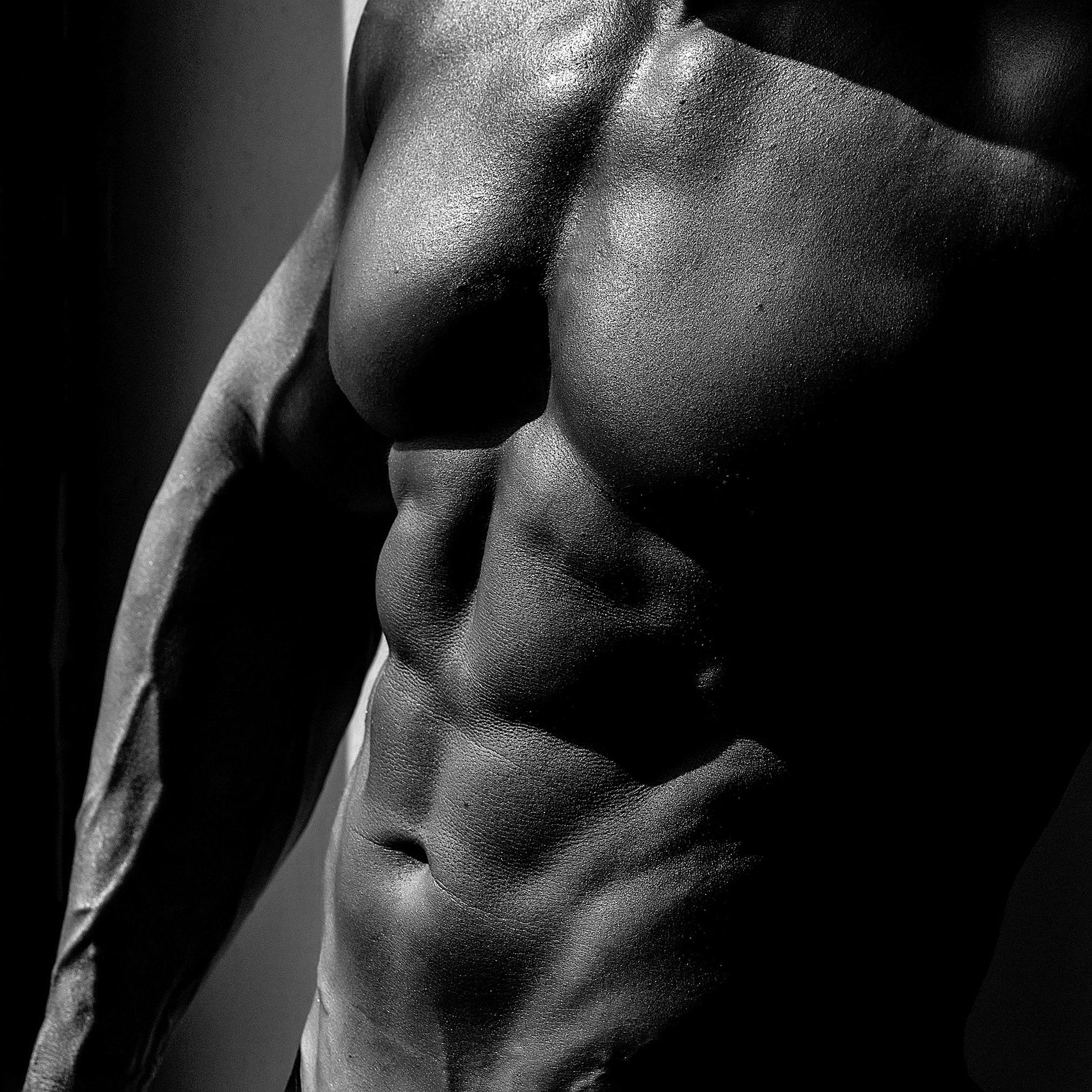 Man with great abs at Madison Avenue Face and Body Miami