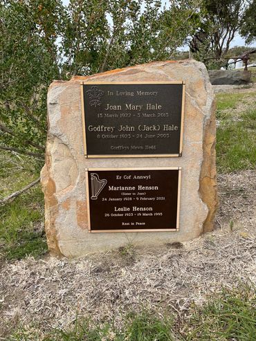 Natural rock headstone