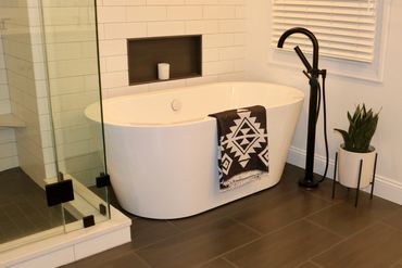 soaking tub