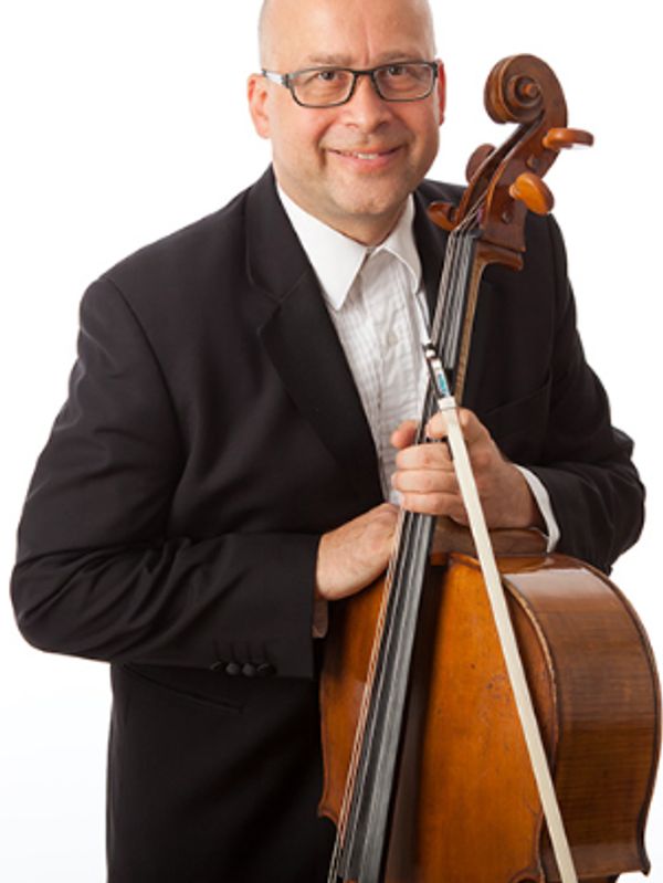 cello teacher with extensive experience in cello teaching in Burlington Ontario
