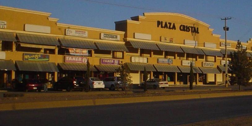 “Locales en renta en Plaza Cristal Saltillo, desde 70 m² frente a Plaza Patio”