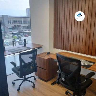 Renta de oficinas ejecutivas modernas en Plaza Santa Isabel Saltillo