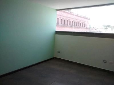 “Local en renta en Calle Allende Centro de Saltillo, 150 m² con baños privados y seguridad 24 horas”