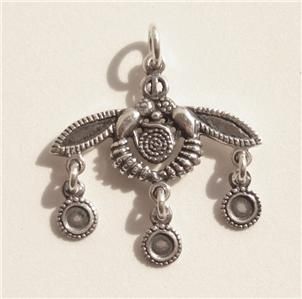 malia bees pendant. Silver Greek jewellery