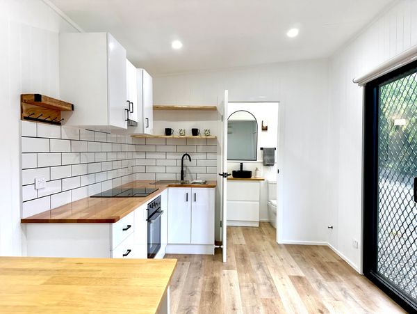 Kitchen cairns 