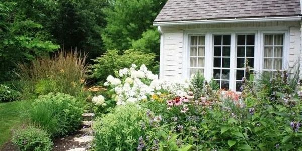 Flower Bed, mulch, garden, planting, flagstone steps