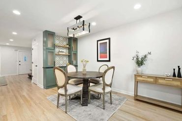 Kitchen cabinet package for Chicago home renovation