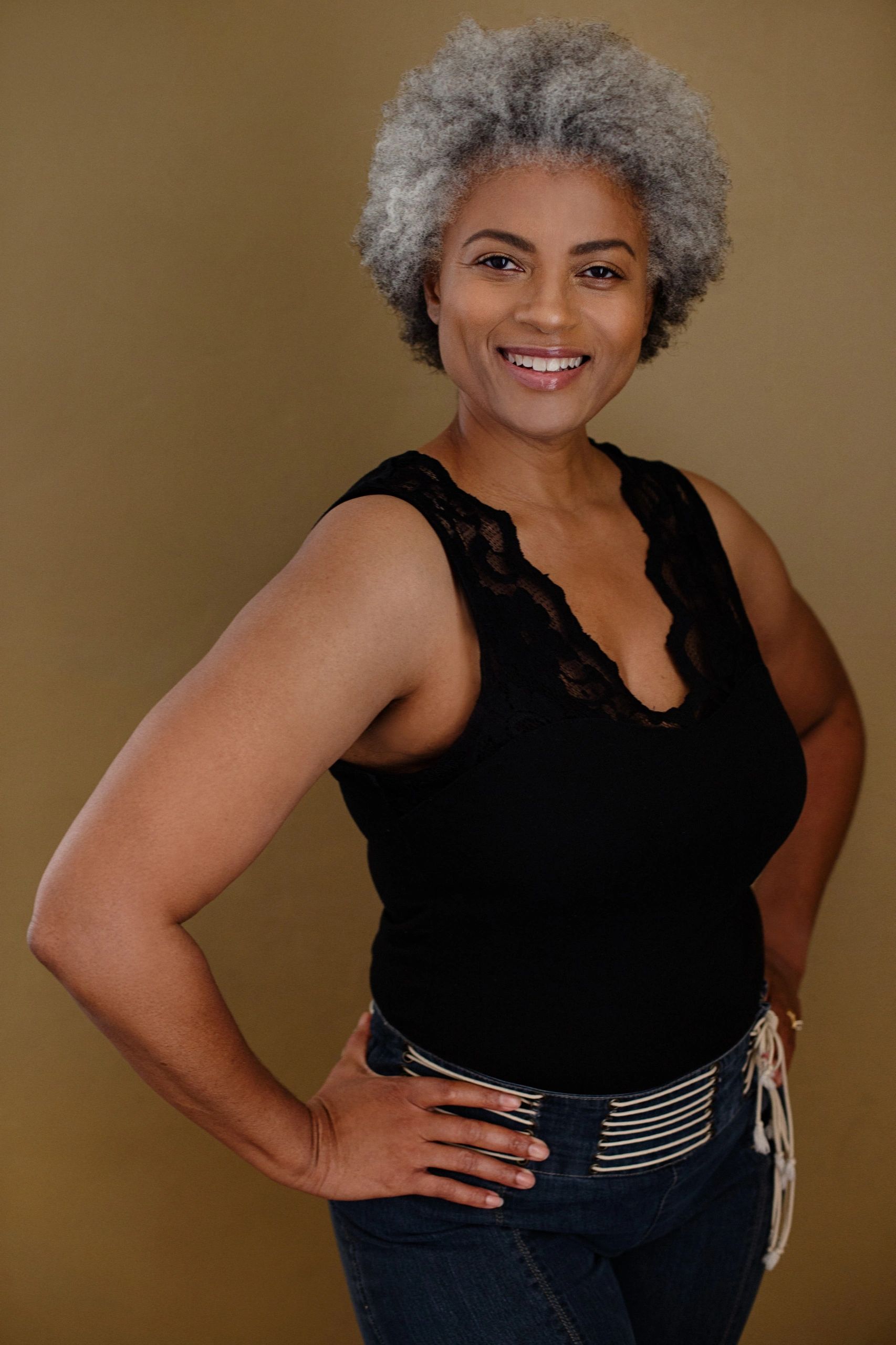 Unapologetically Gray Traci DeMoss Byerly, Gray Hair & Pro-aging Evangelist
