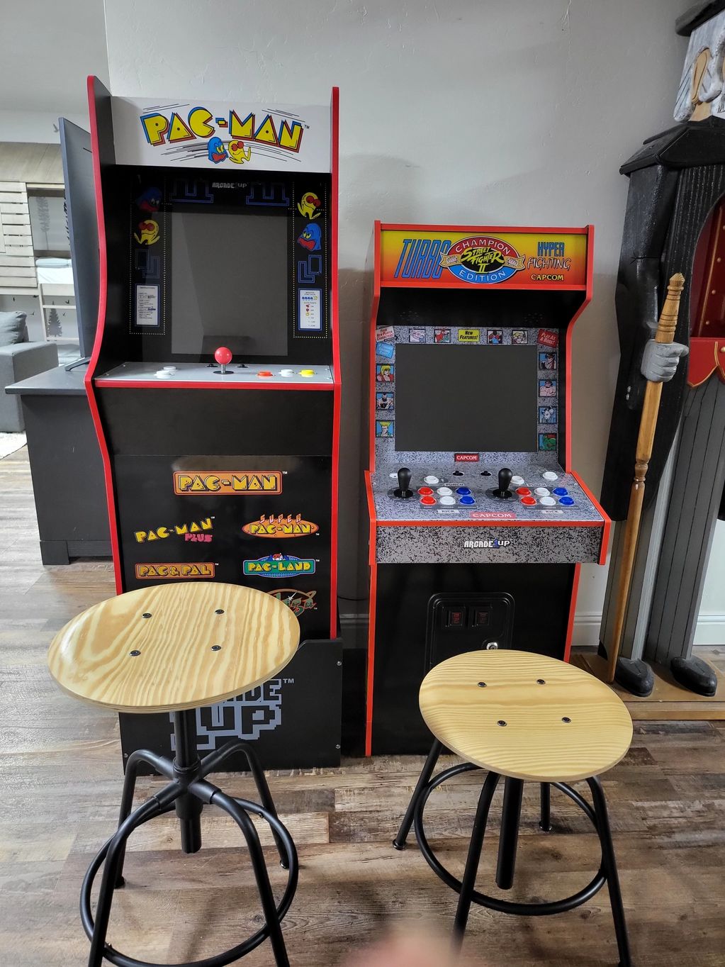 Bask in the nostalgia with our new Pac Man and Street Fighter multi-game arcade with multi-player co