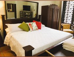 Villa Vassallo1 King Suite
TV, A/C, private bathroom, WiFi