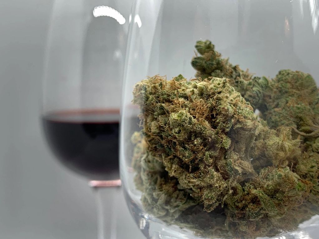 cannabis and wine, weed sommelier, wien and weed, cannabis and food, cannabis sommelier, andrew f