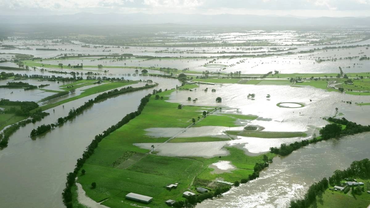 Floodplain : Floodplain Management Solutions from Rivers to Coasts