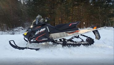 Skidoo Renegade 600cc 2 stroke snowmobile