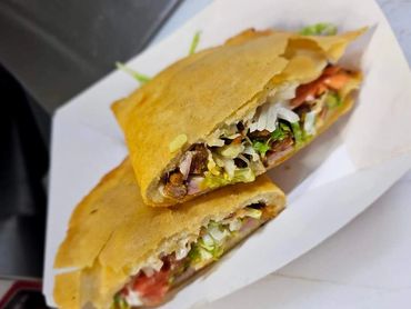 Quesadilla dorada
Con tortilla hecha al momento una delicia!!👌👌