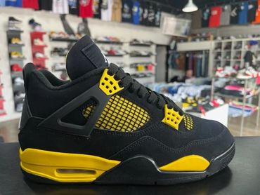 Grade School Jordan Retro 4 yellow Thunder