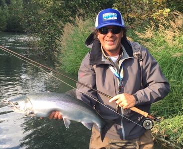 Hembra planteada de coho pescada con huevo y caña 4