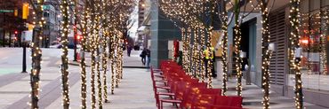 Holiday lighting tours