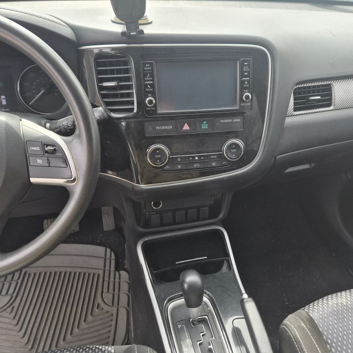 2018 Mitsubishi Outlander SEL - Photo 7