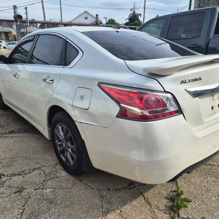 2015 Nissan Altima S - Photo 4