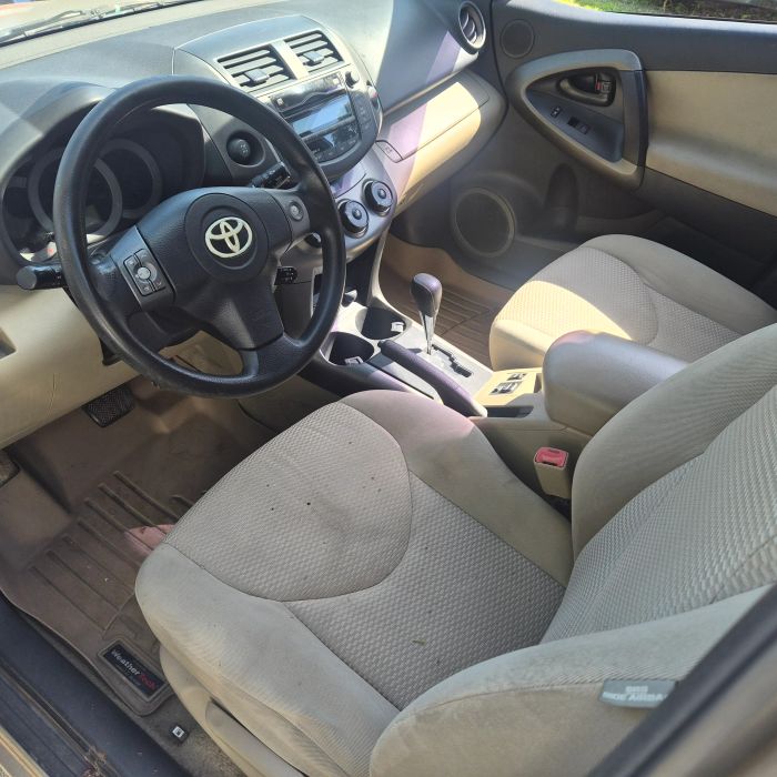 2011 Toyota RAV4 Base - Photo 18