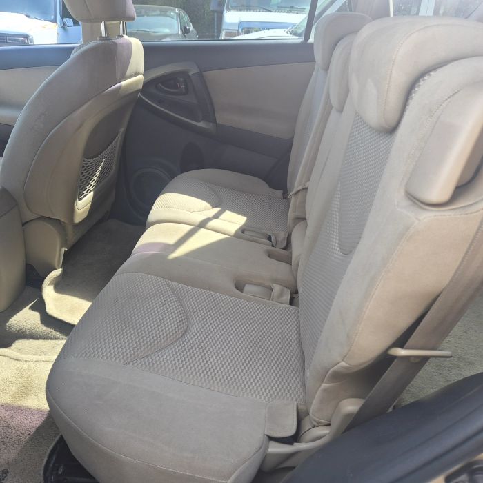 2011 Toyota RAV4 Base - Photo 24