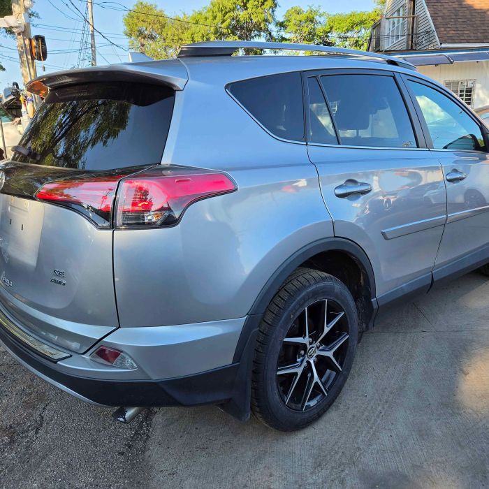 2011 Toyota RAV4 Base - Photo 31