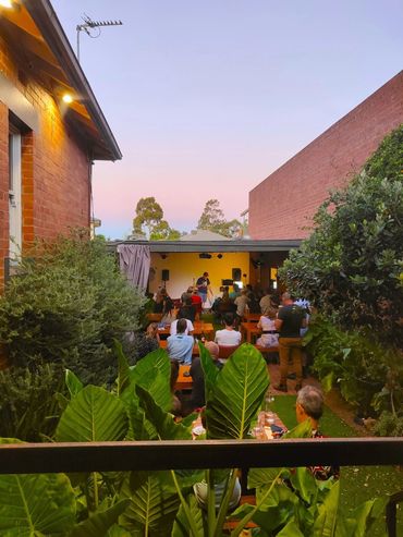 Live music in the beer garden at The Cambrian Hotel, Bendigo