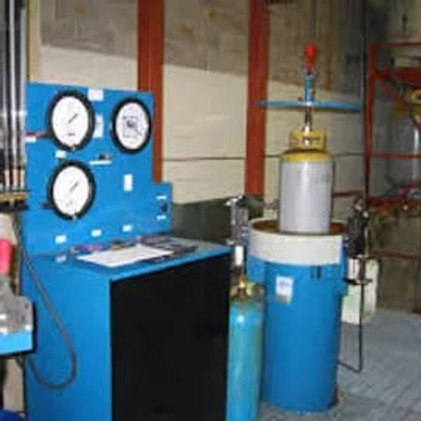 HYDROSTATIC PRESSURE TESTING OF HIGH PRESSURE CYLINDERS AS PER PESO