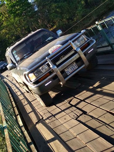 Pont de Bois en Thaïlande Raid 4x4 Thaïlande aventure voyage découverte piste rouge, tour en voiture