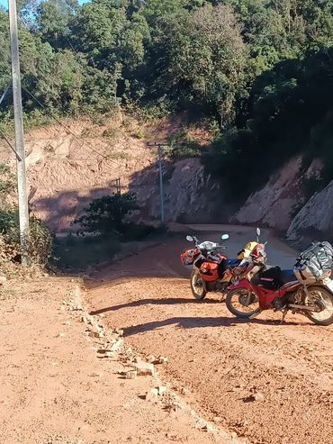 Raid Trip scooter 125 Thaïlande Laos sur la piste