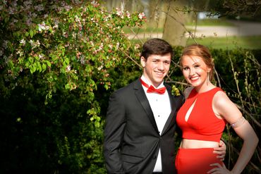 Boy
Girl
Friends
Boyfriend
Girlfriend
Couple
Love
High school
Graduation
Outside
Garden