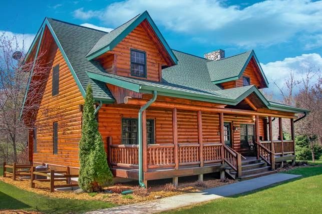 Devil's Lake Lodge Log Cabin Vacation Rental Home adjacent to Wisconsin Devils Lake State Park