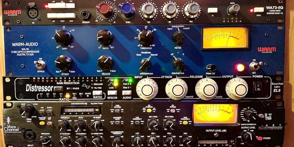 Hardware used to record vocals