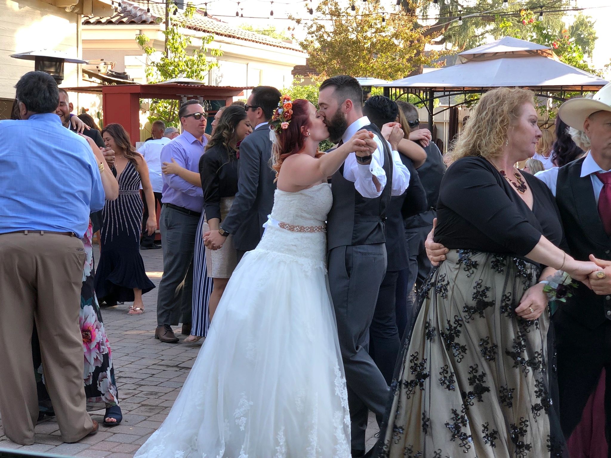 Moments to celebrate for a lifetime! #weddingslasvegas #djwedding #bride #party #love #djlasvegas