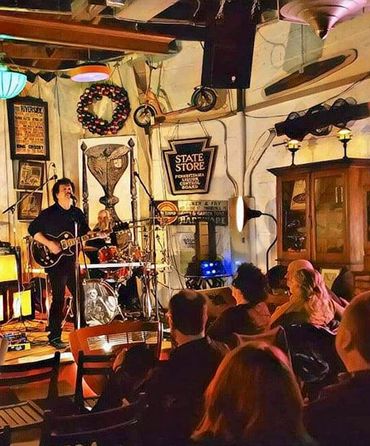 THIS NOT THAT musicians live performance Barry Guy Preston on guitar and vocals Paul Gabage on drums