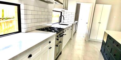 white kitchen. reference photo of a kitchen renovation. finished kitchen. 2024 hosue design now 2025