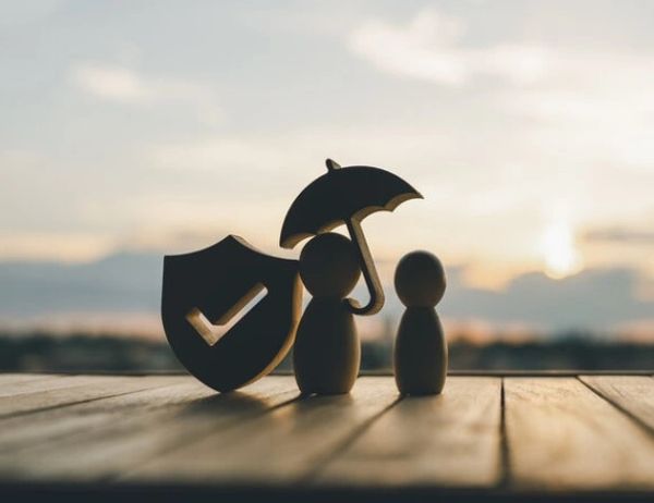 Guaranteed-issue whole life insurance in Hawai'i, through employers and companies.