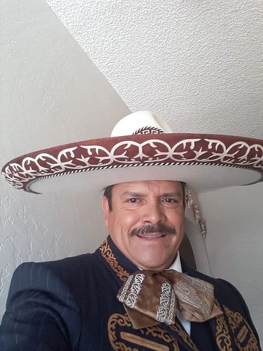 Manuel Perez "El Jalisciense" para amenizar tu evento con la musica mexicana!