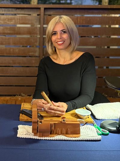 Live Cigar Rolling Services in an interactive cigar experience