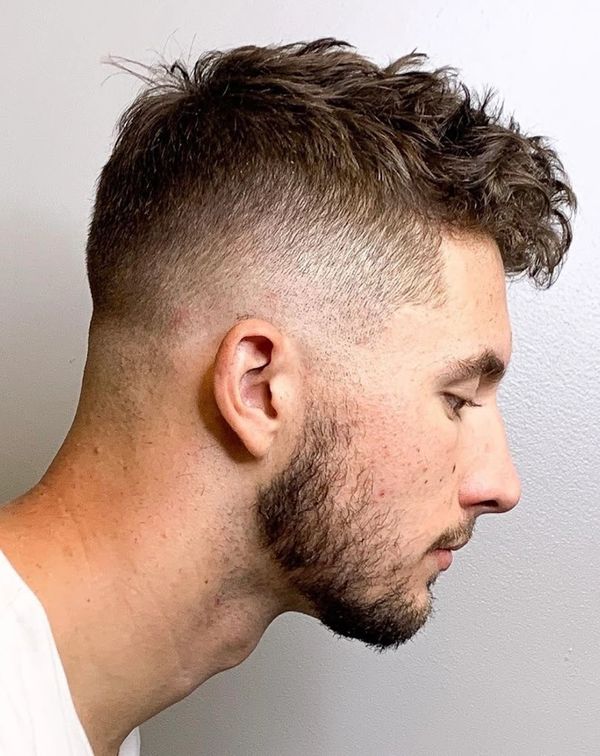 Yaletown barber shop Vancouver
Vancouver barber with experience
Vancouver men’s hair trends 2025