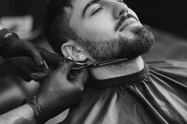 Modern men’s hairstyles Vancouver
Premium barber Downtown Vancouver
Barber consultation Vancouver